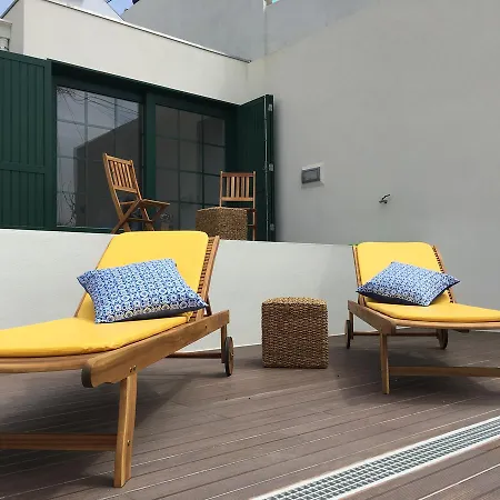 Oporto Surf Lodge *